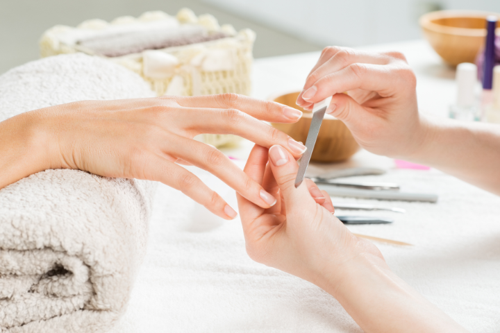 8 Nail Tech Accessories you must have as a Nail Tech